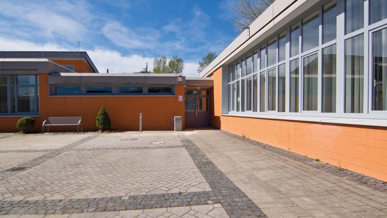Facade and entrance daycare 'Im Ruhrfeld'